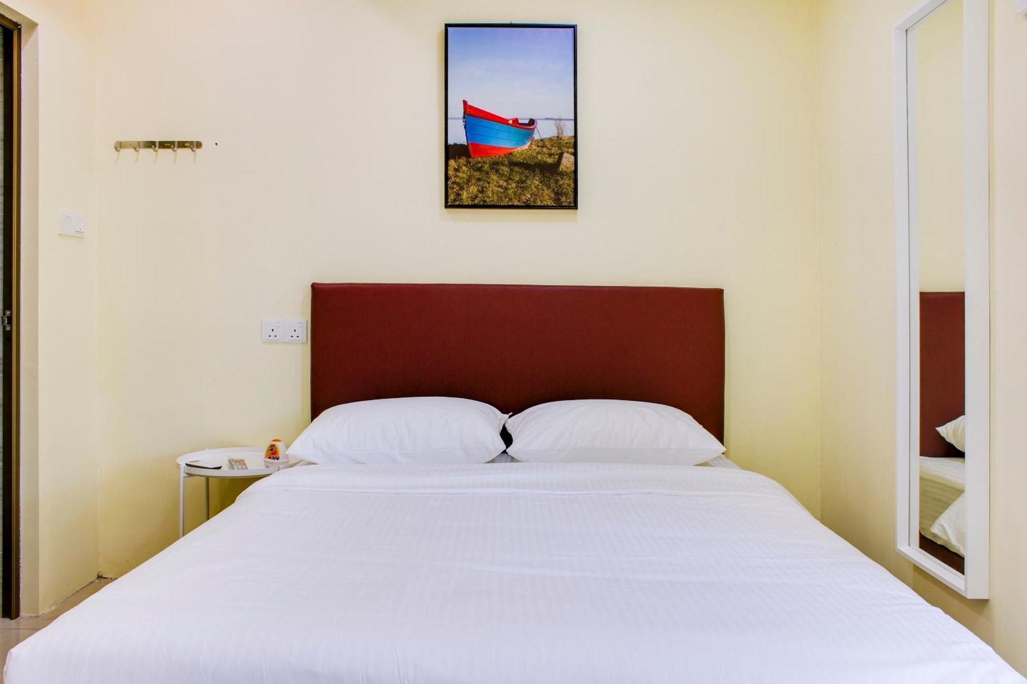 Oyo 90090 Roselyn Inn 2 Pasir Gudang Eksteriør billede